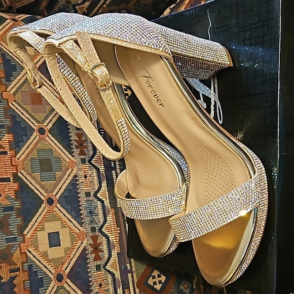 FOREVER 21 Rose Gold Rhinestone Strappy Chunky High Heel Holiday Josina Pumps 9 - Picture 8 of 16